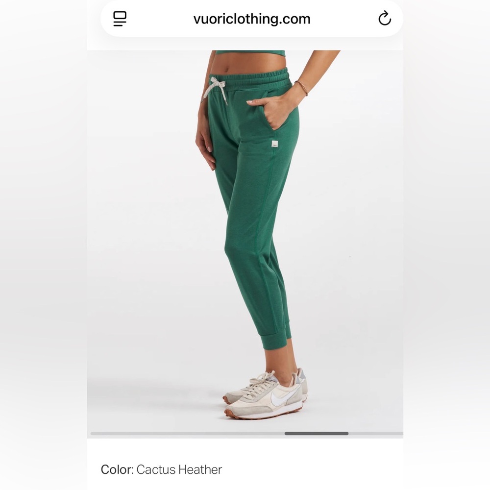 Vuori Performance Joggers. Color: Cactus Heather. Size Medium. - Picture 5 of 7